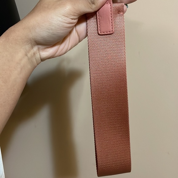 Lululemon Never lost keychain - Picture 4 of 5